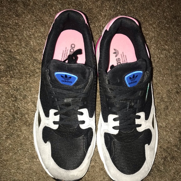 100% Authentic Adidas Falcon Original Colorway - Picture 2 of 6